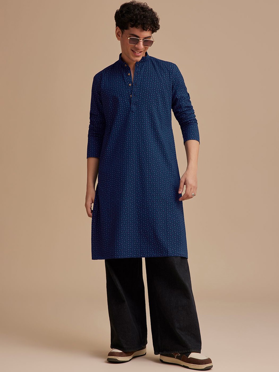

KALKI Fashion Men Floral Printed Regular Kurta with Trousers, Blue