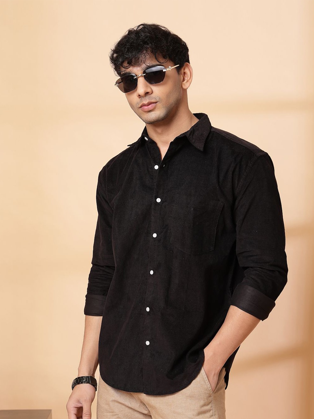 

Rigo Men Cutaway Collar Textured Cotton Casual Shirt, Black