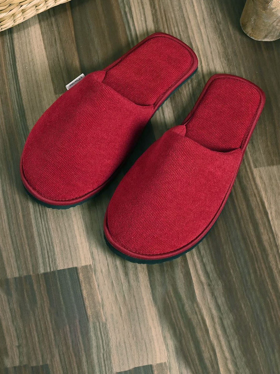 

Mifuzi Women Room Slippers, Red