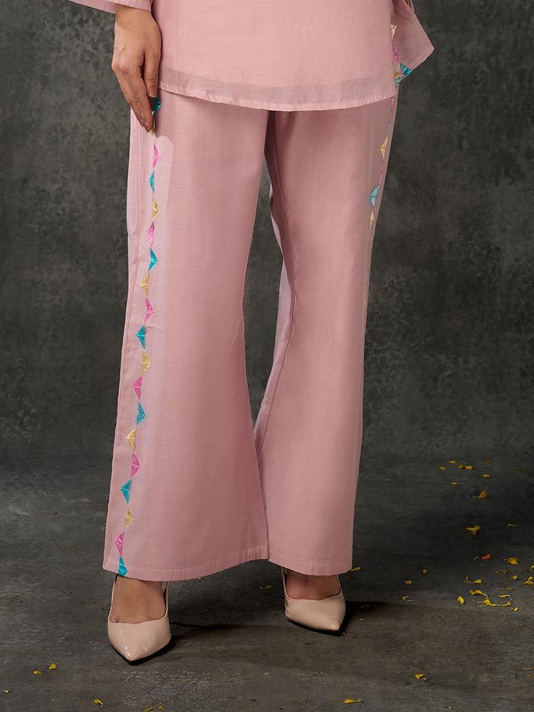 

Phulkari Forever Women Ethnic Motifs Embroidered Handloom Ethnic Palazzos, Mauve