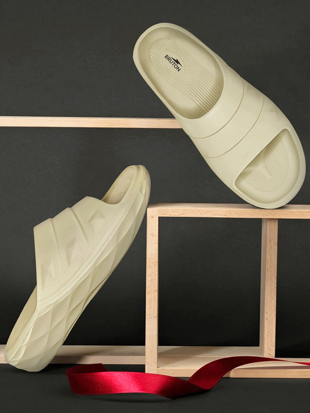 

Bruton Men Sliders, Cream