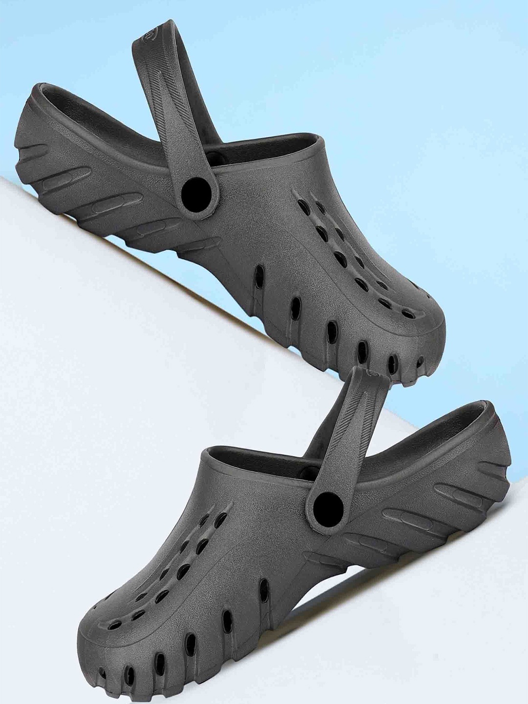 

BERSACHE Men Clogs, Grey