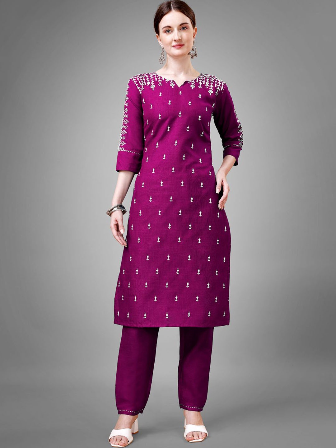 

HERE&NOW Embroidered Round Neck Kurta Set, Purple