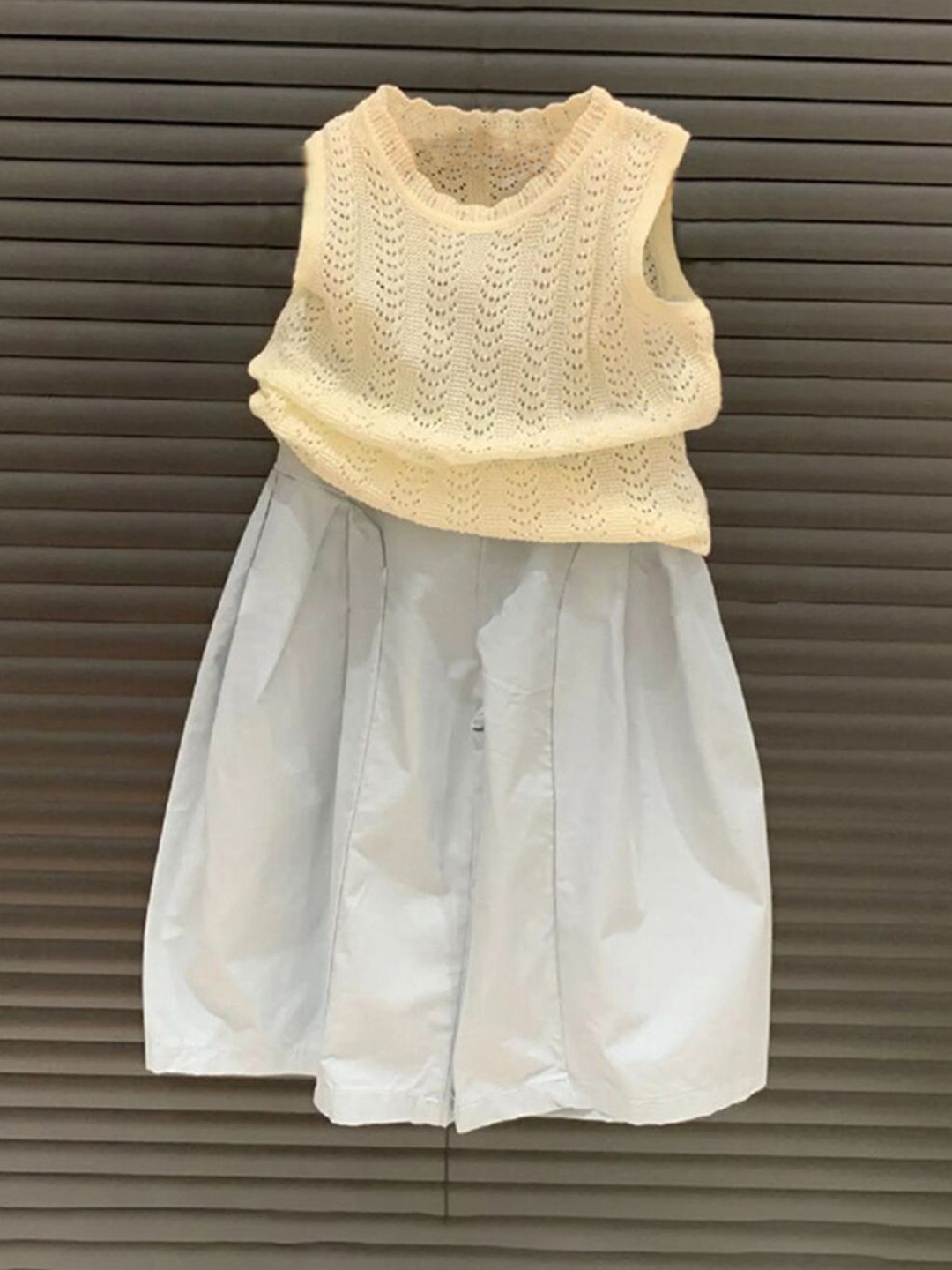 

FOREVER FRIDAY Girls Top with Trousers, Yellow