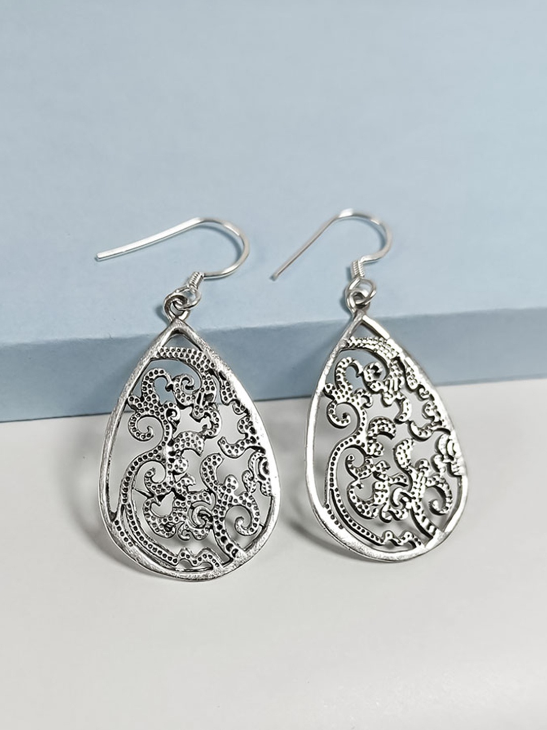 

INARI SHINES Teardrop Shaped Drop Earrings, Silver
