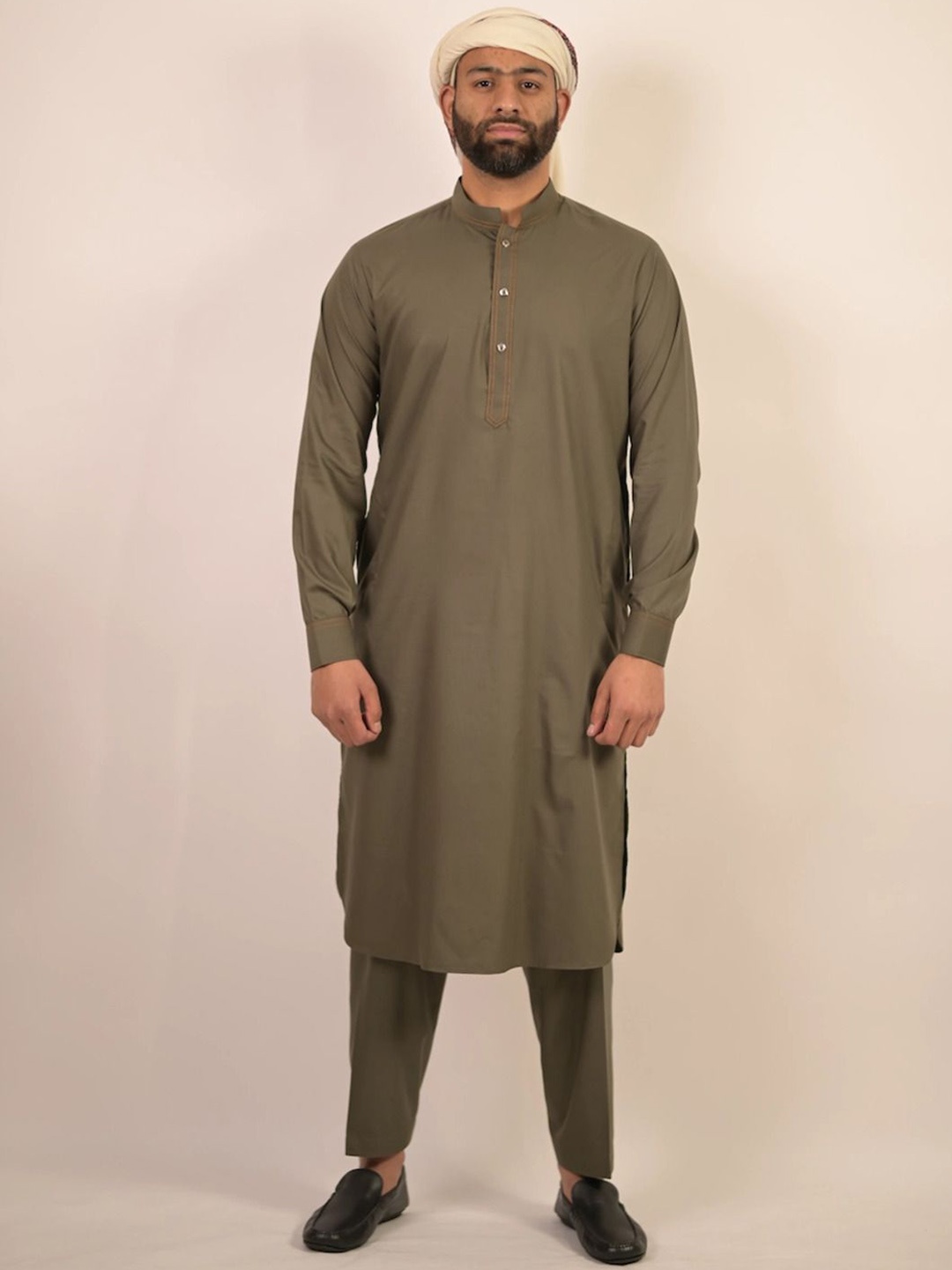 

Baraqah Men Regular Kurta with Trousers, Grey