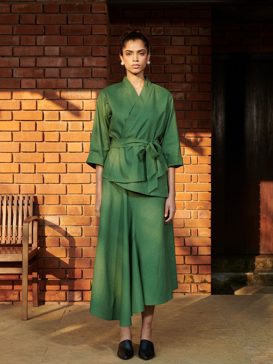

Saphed Shawl-Neck Three-Quarter Sleeve Top With Skirt Co-Ords, Green