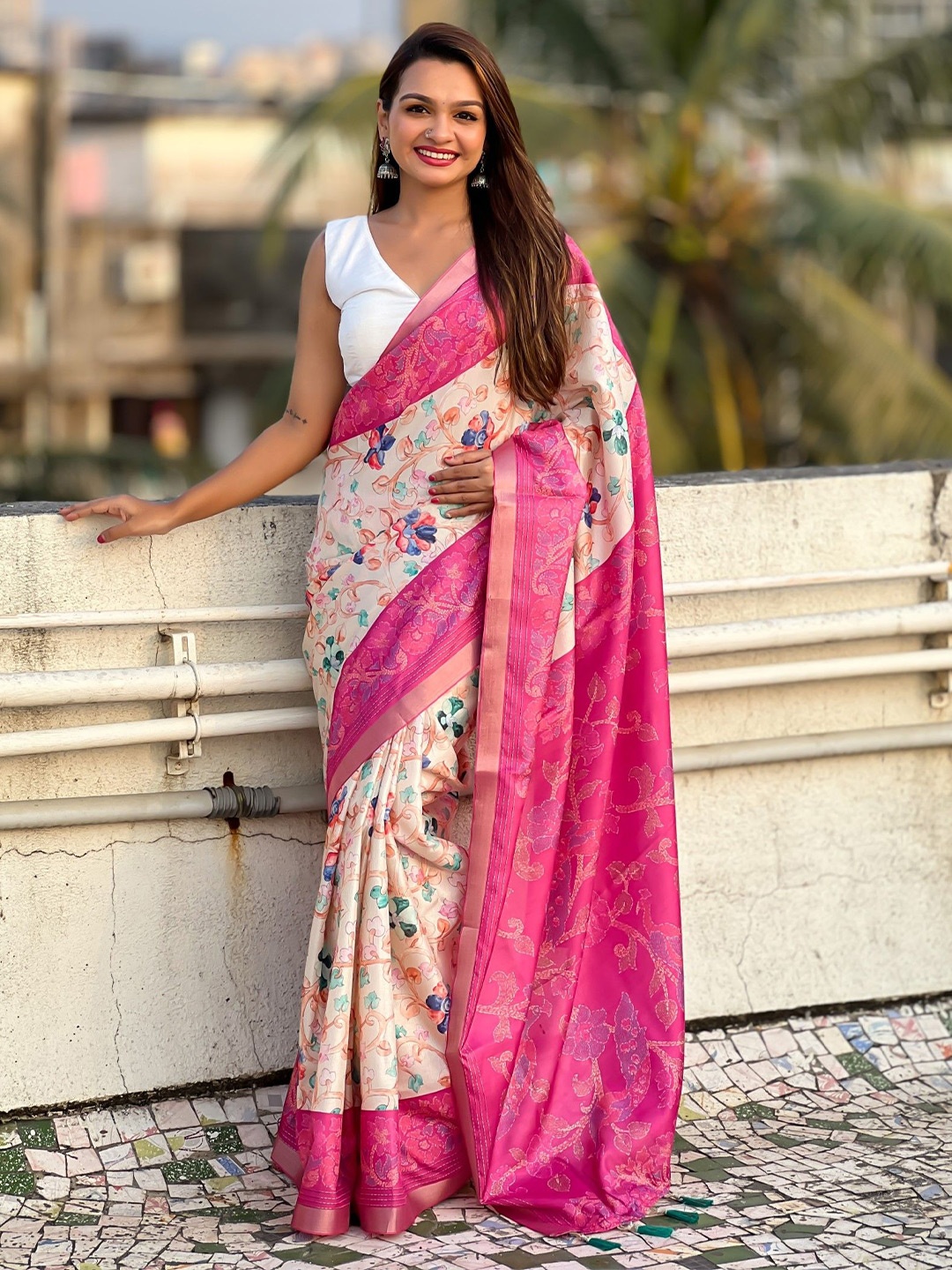 

Rangtulika Ethnics Floral Printed Zari Tussar Saree, Pink