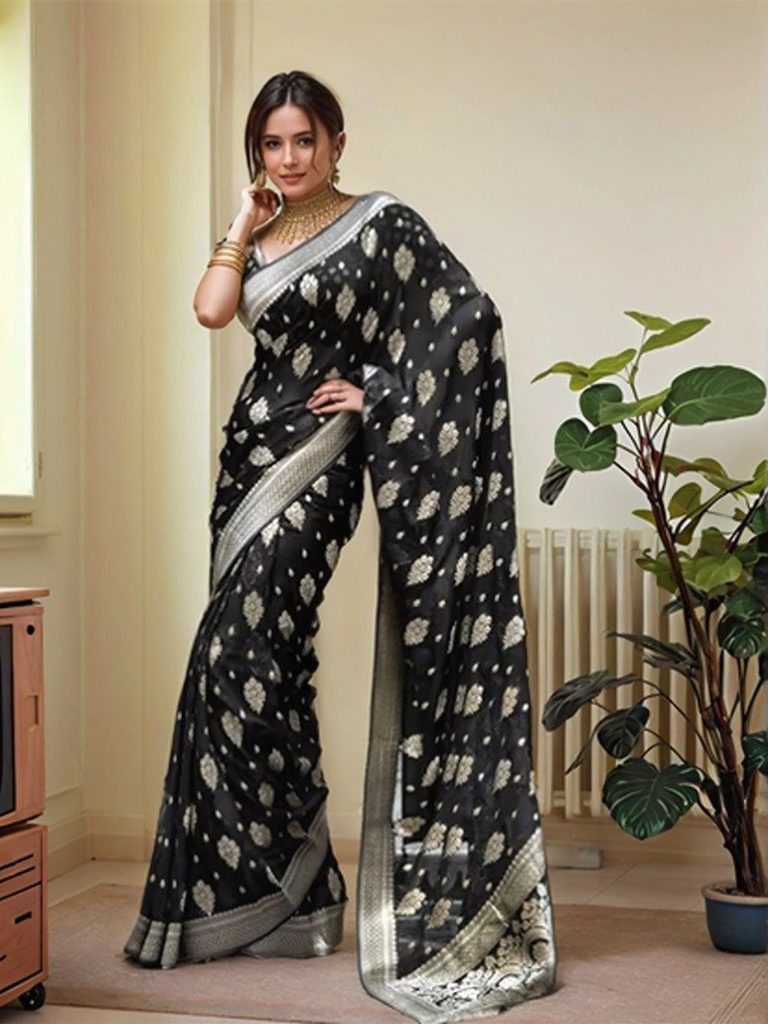 

Moda Rapido Woven Design Zari Silk Blend Banarasi Saree, Black