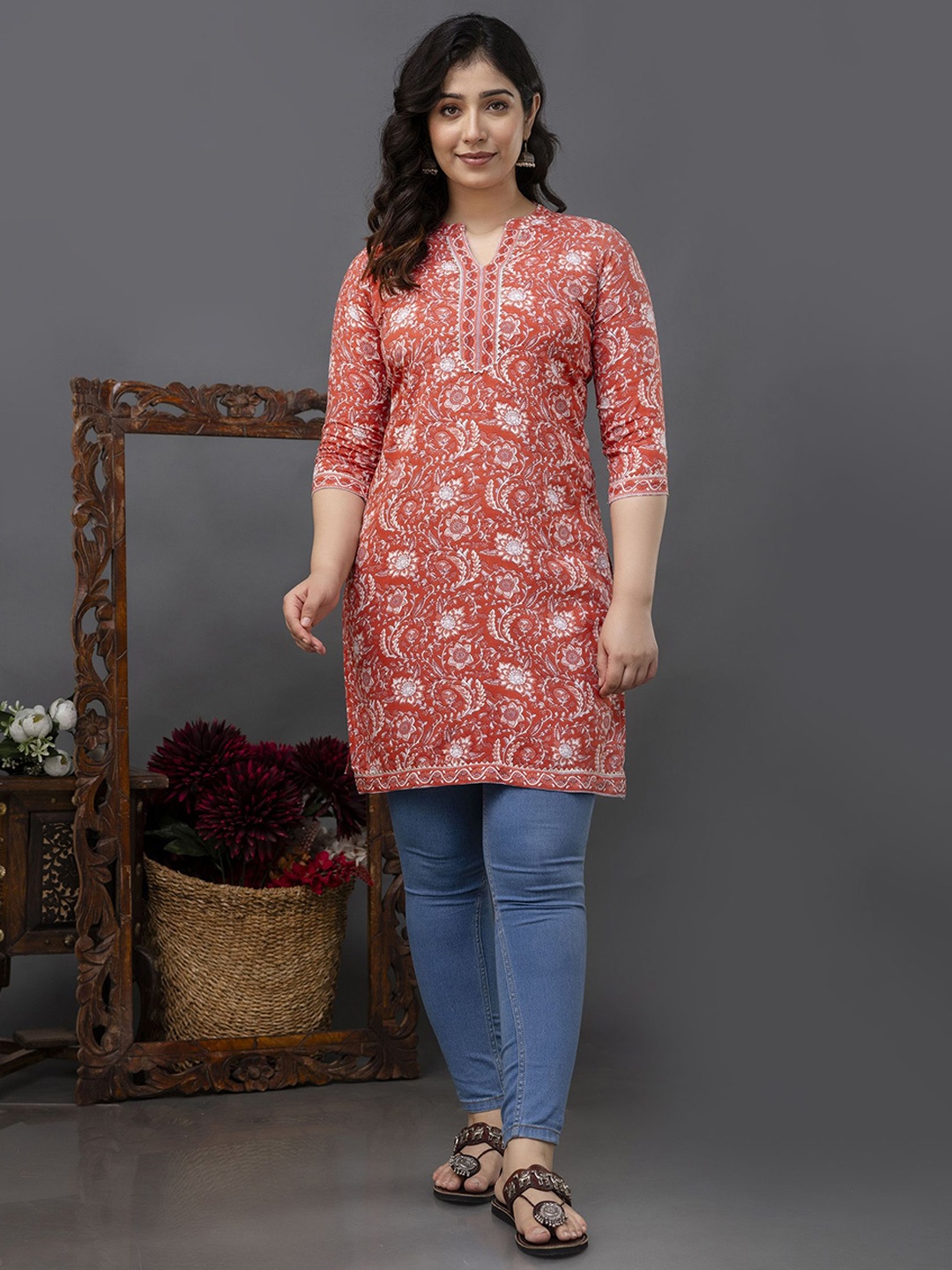 

mad fury Women Floral Printed Kurta, Peach