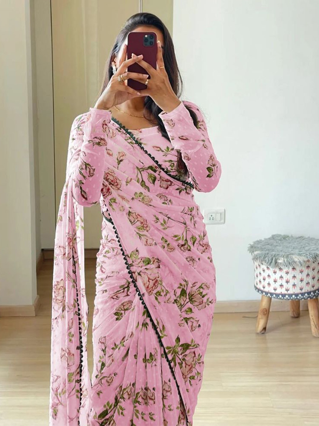 

Moda Rapido Floral Pure Georgette Ready to Wear Saree, Pink
