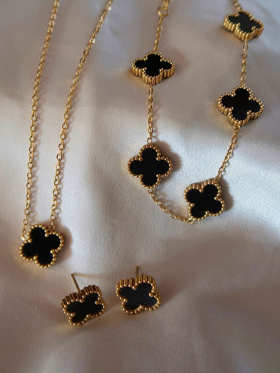 

Jewels Galaxy Gold Plated Stainless Steel Clover Jewellery Set