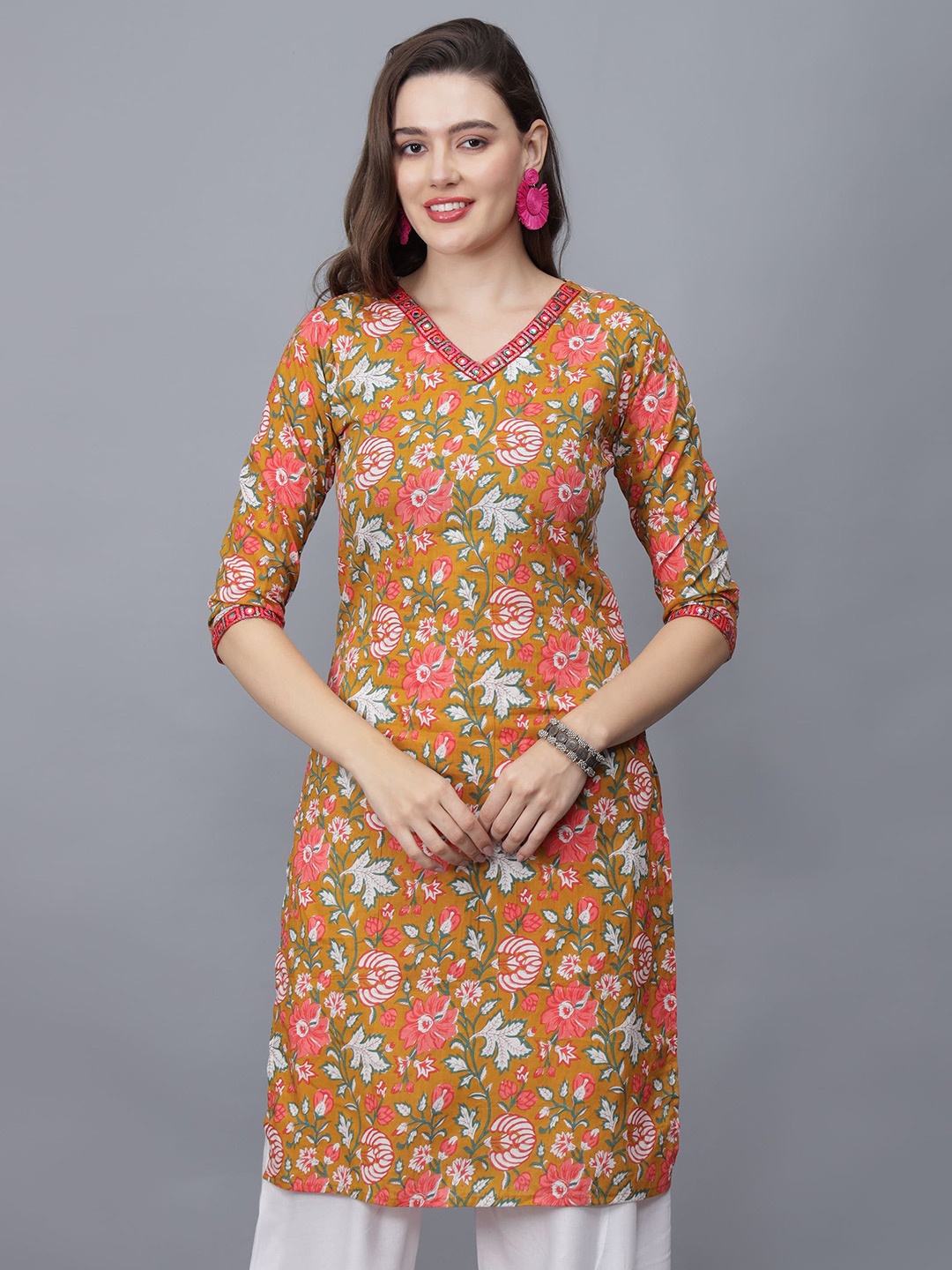 

ETRAANA Printed Pure Cotton V- Neck Kurta, Mustard