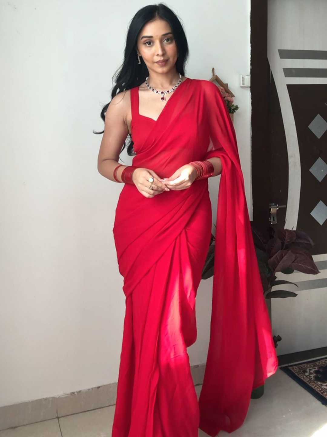 

Moda Rapido Pure Georgette Ready to Wear Saree, Red