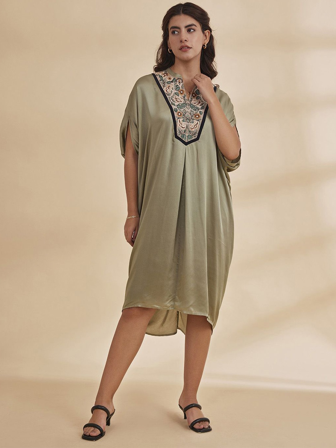 

B77 Embroidered Satin Kaftan Dress, Green