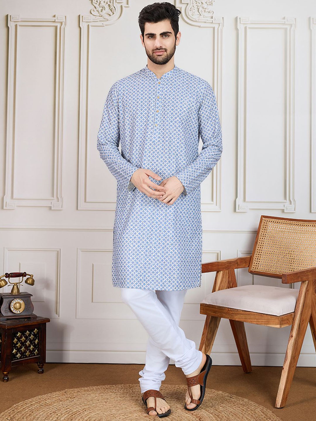 

House of Pataudi Printed With Sequins Work Kurta, Blue