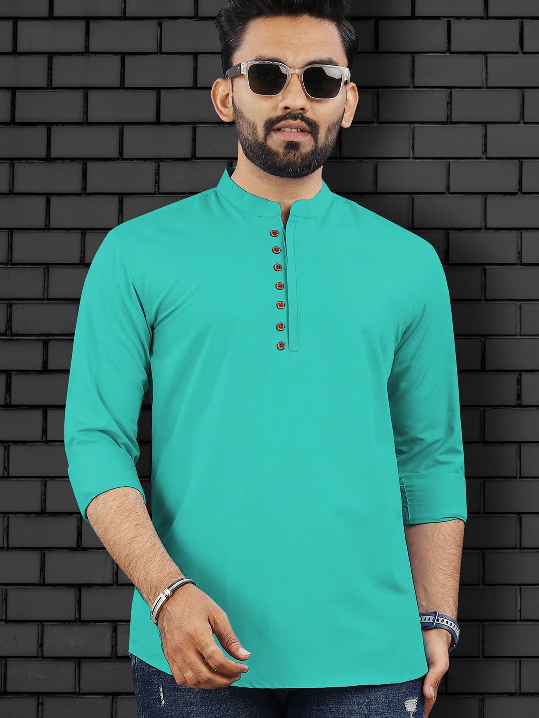 

VeBNoR Men Checked Thread Work Kurta, Blue