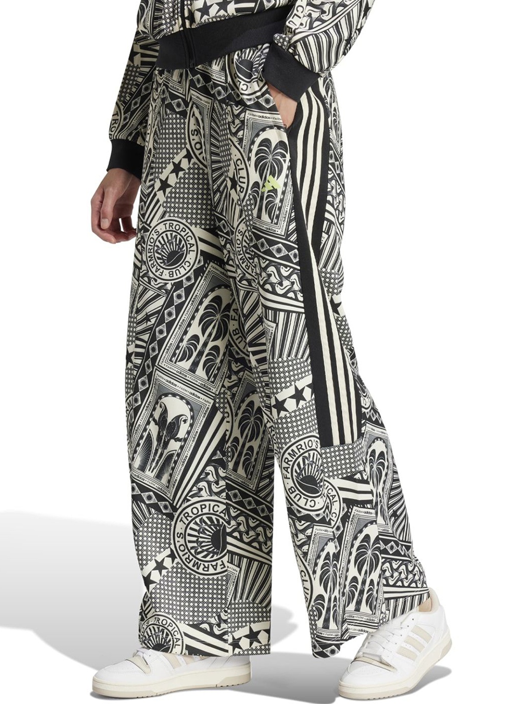 

ADIDAS Originals Women Printed Relaxed-Fit Mid-Rise Track Pant, White