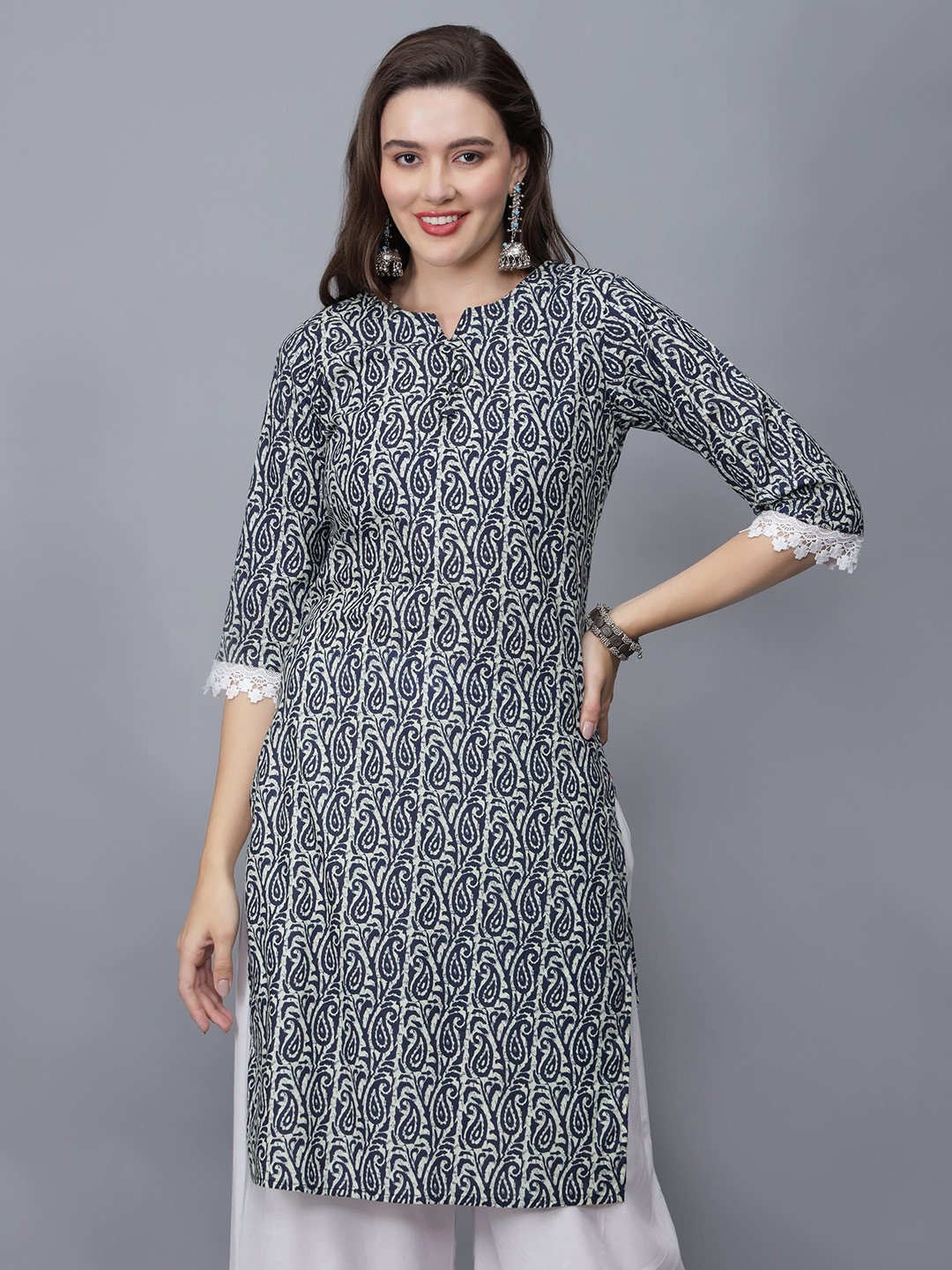 

ETRAANA Printed Pure Cotton V-Neck Kurta, Navy blue