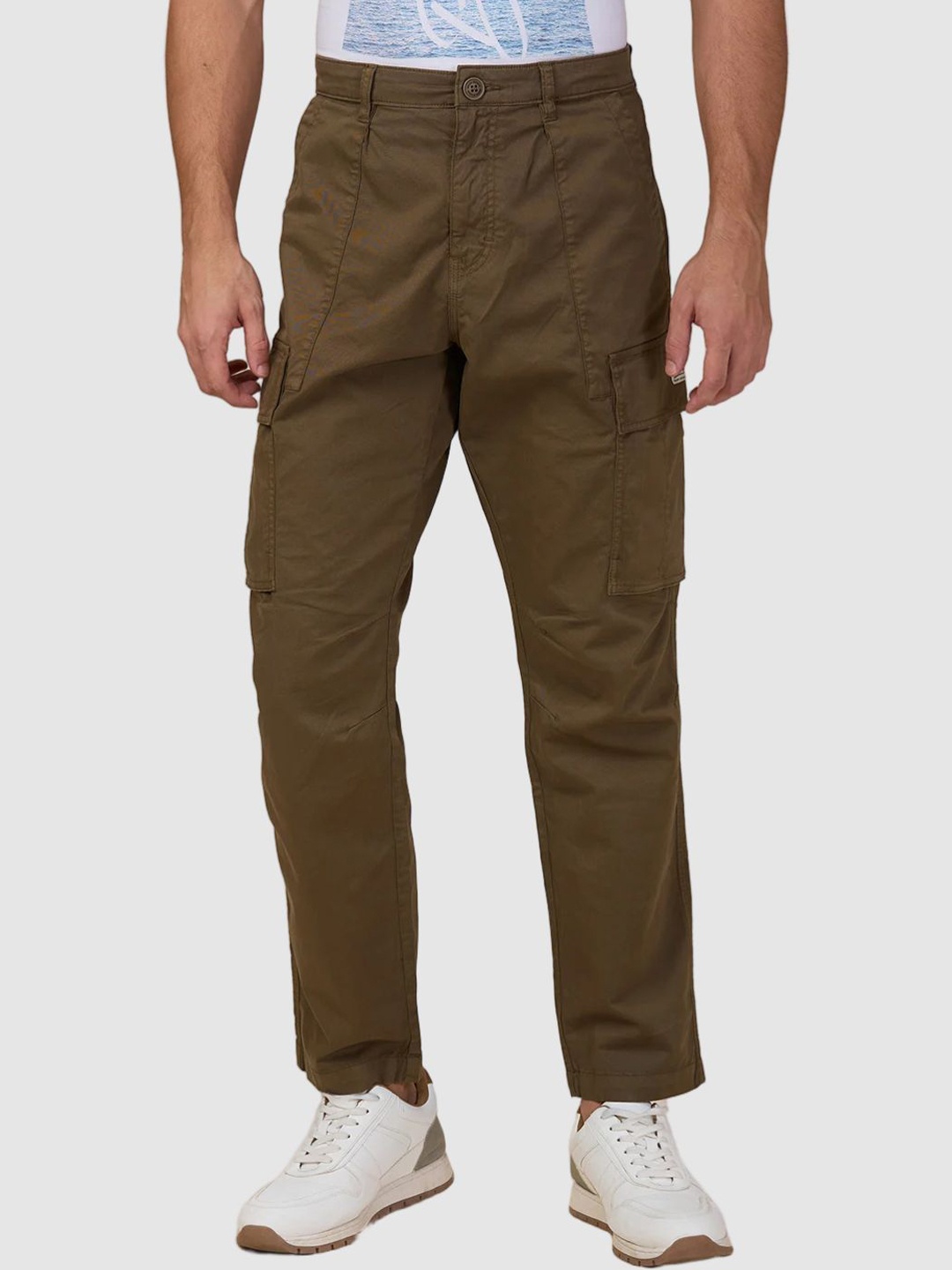 

Being Human Men Classic Cargos Trousers, Olive