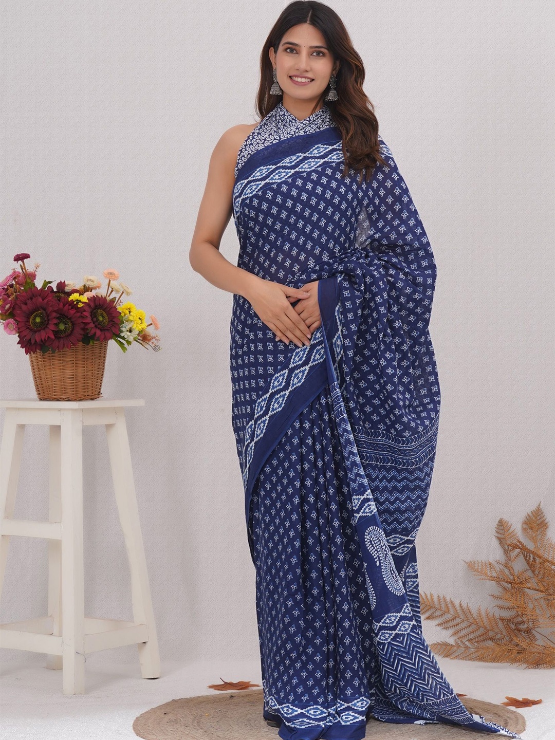 

Shivanya Handicrafts Floral Pure Cotton Block Print Saree, Blue