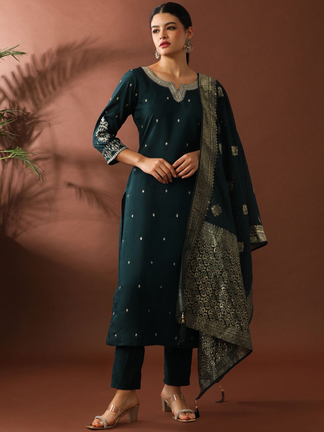 

Jaipur Kurti Women Ethnic Motifs Embroidered Regular Kurta with Trousers & With Dupatta, Green