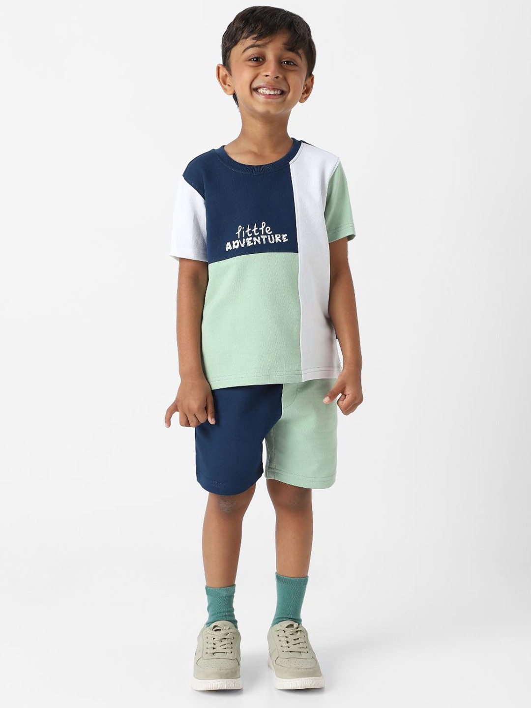 

Nauti Nati Boys Colourblocked T-shirt with Shorts, Green