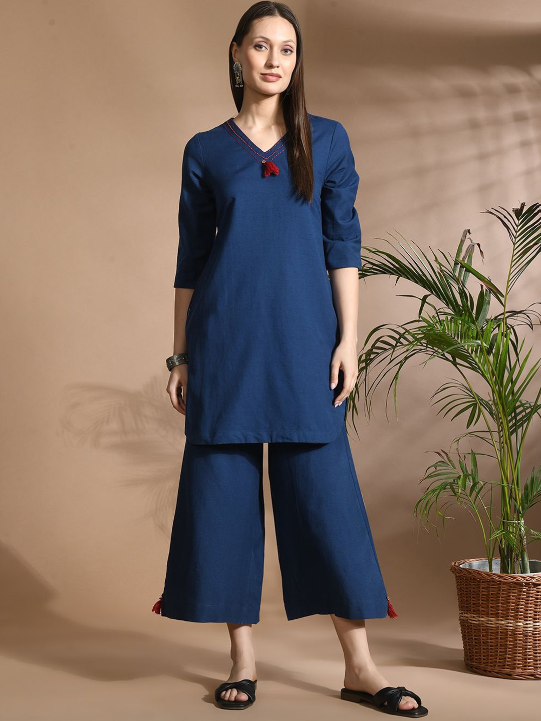 

Jaipur Kurti Women Regular Thread Work Pure Cotton Kurta with Palazzos, Blue