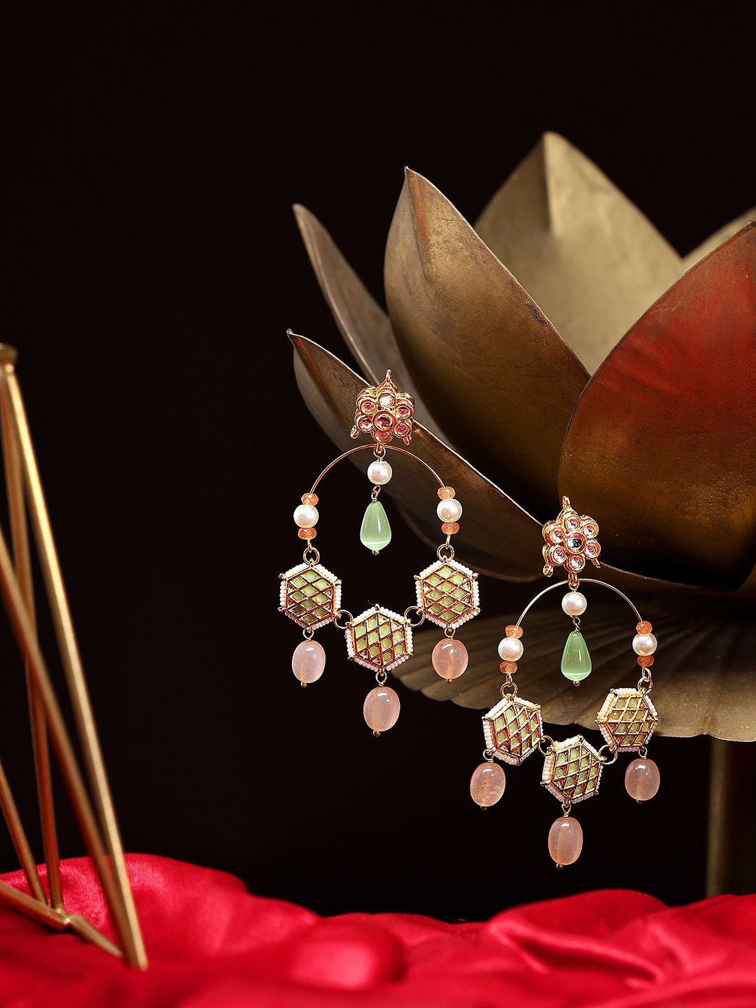 

AARSEE OFFICIAL Contemporary Chandbalis Earrings, Gold