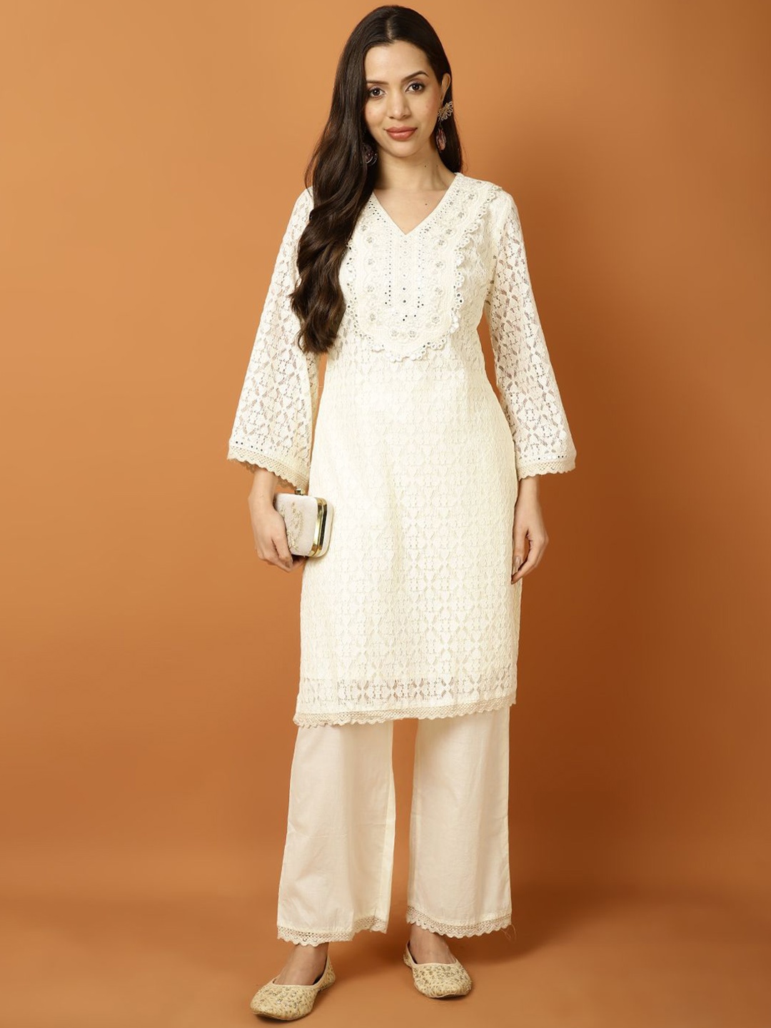 

Meena Bazaar Embroidered V Neck Kurta Set, Cream