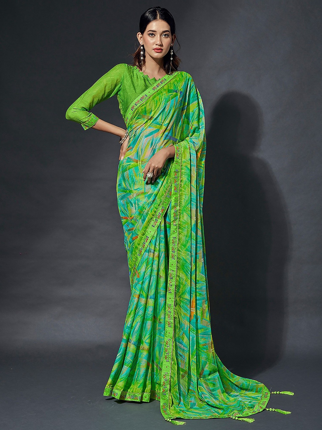 

LeeliPeeri Designer Ethnic Motifs Poly Chiffon Saree, Green