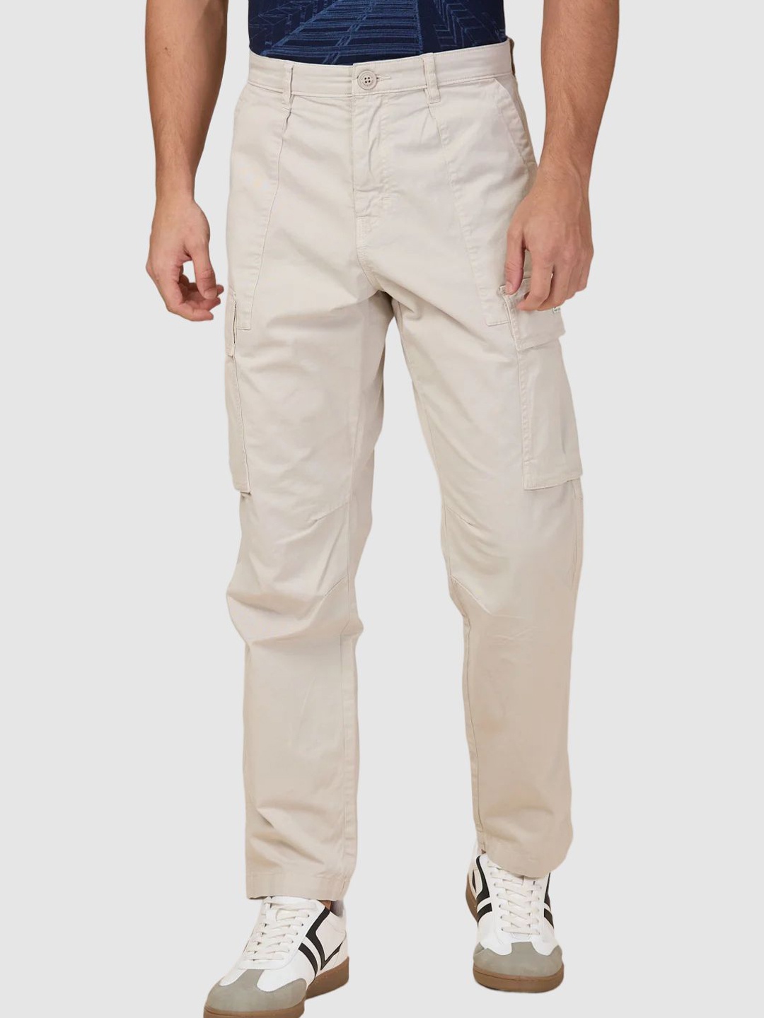 

Being Human Men Classic Cargos Trousers, Off white