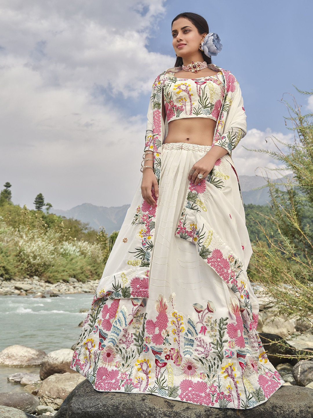 

DIVINE EXIM Embroidered Thread Work Semi-Stitched Lehenga & Unstitched Blouse With Dupatta, White
