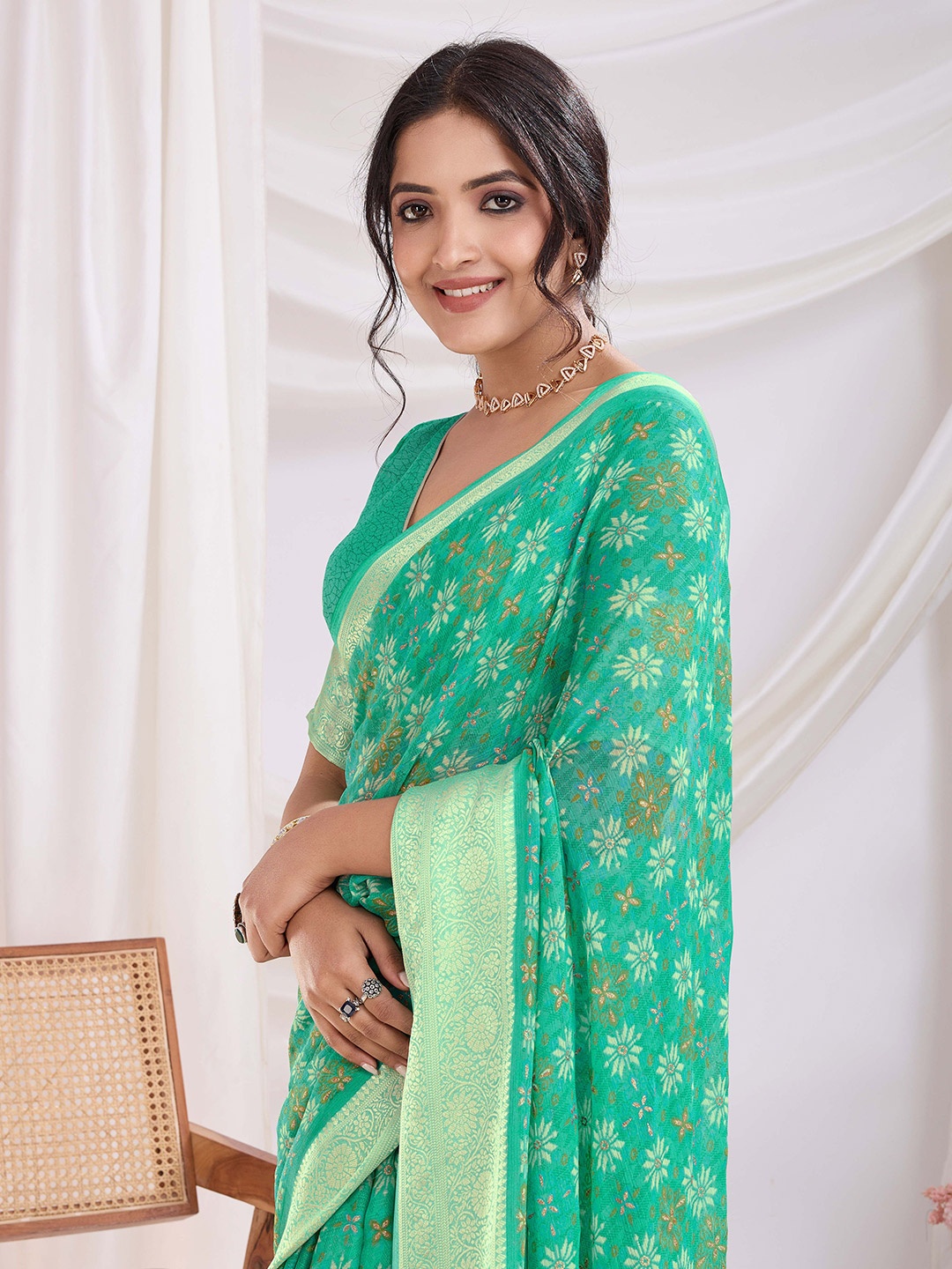 

Tasrika Ethnic Motifs Printed Pure Chiffon Saree, Teal