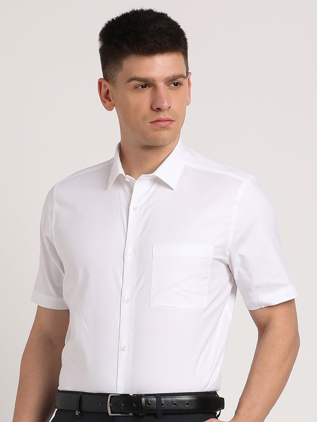 

Turtle Men Standard Regular Fit Spread Collar Solid Cotton Formal Shirt, White