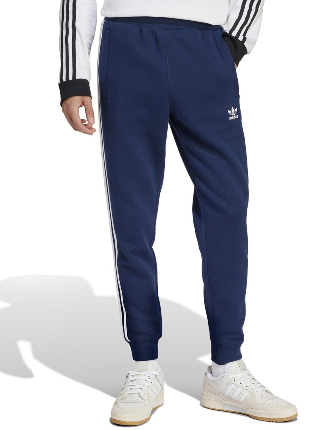 

ADIDAS Originals Men Slim-Fit Mid-Rise Joggers, Blue