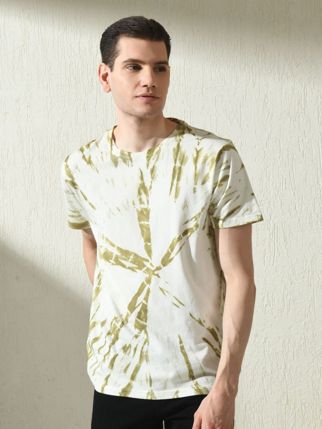 

ARBOUR Men Tie and Dye Printed Slim Fit T-shirt, Multi