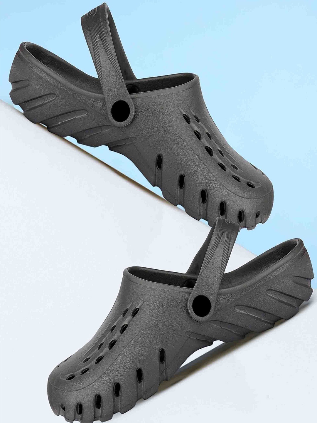 

BERSACHE Men Clogs, Grey