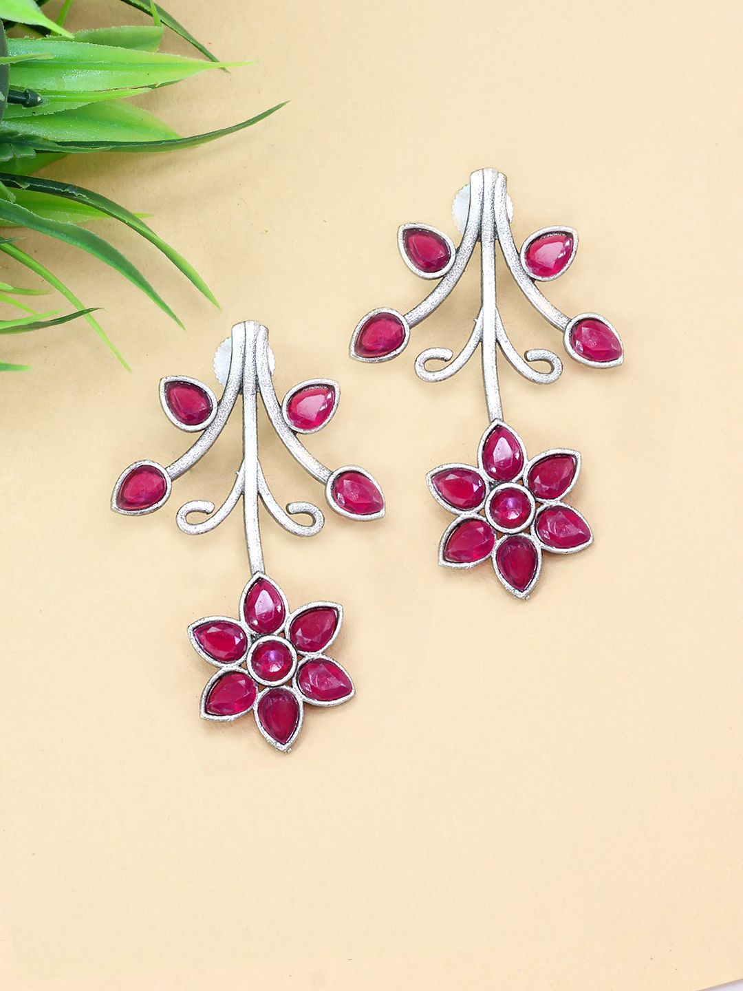 

PRIVIU Floral Drop Earrings, Pink