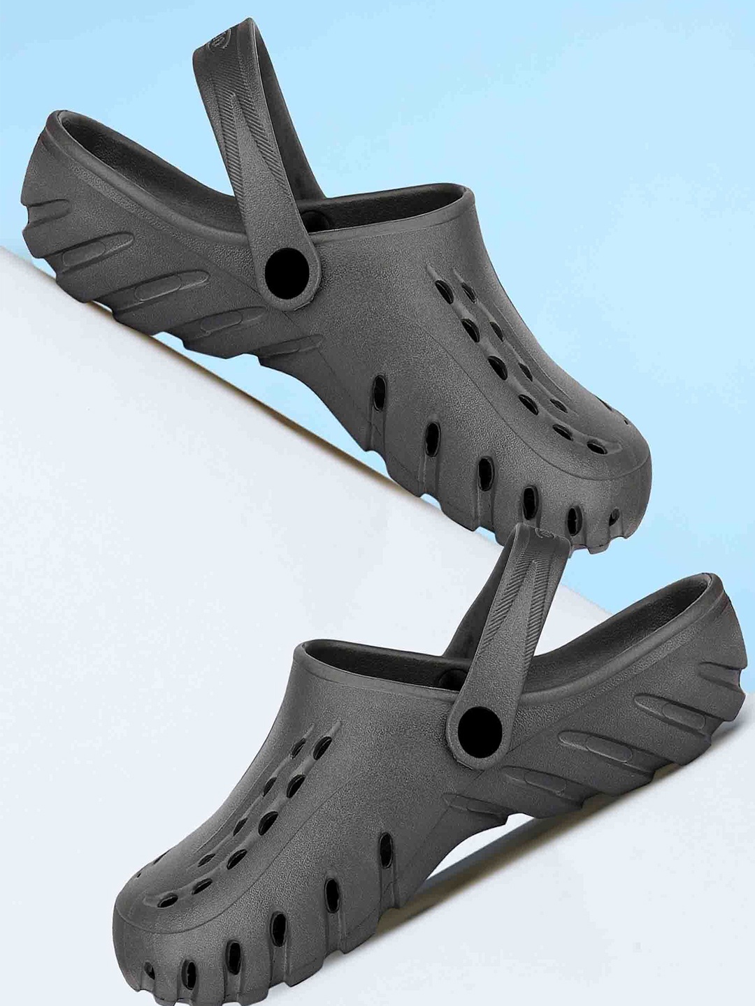 

BERSACHE Men Clogs, Grey