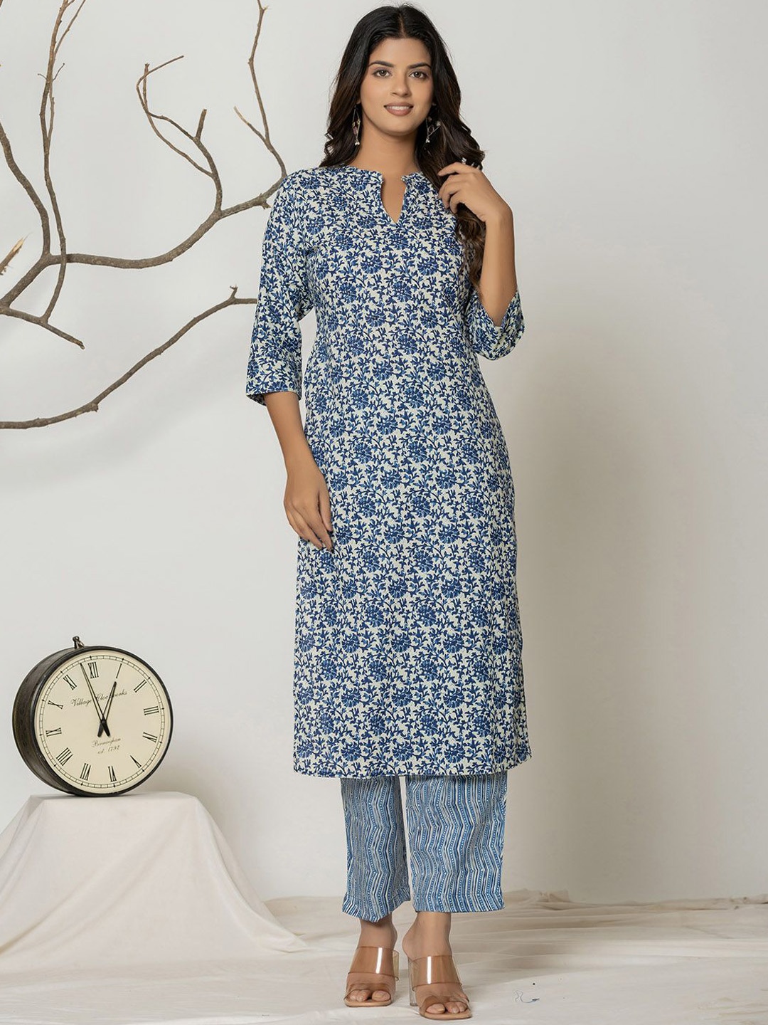 

Meena Bazaar Floral Printed Kurta With Trousers, Blue