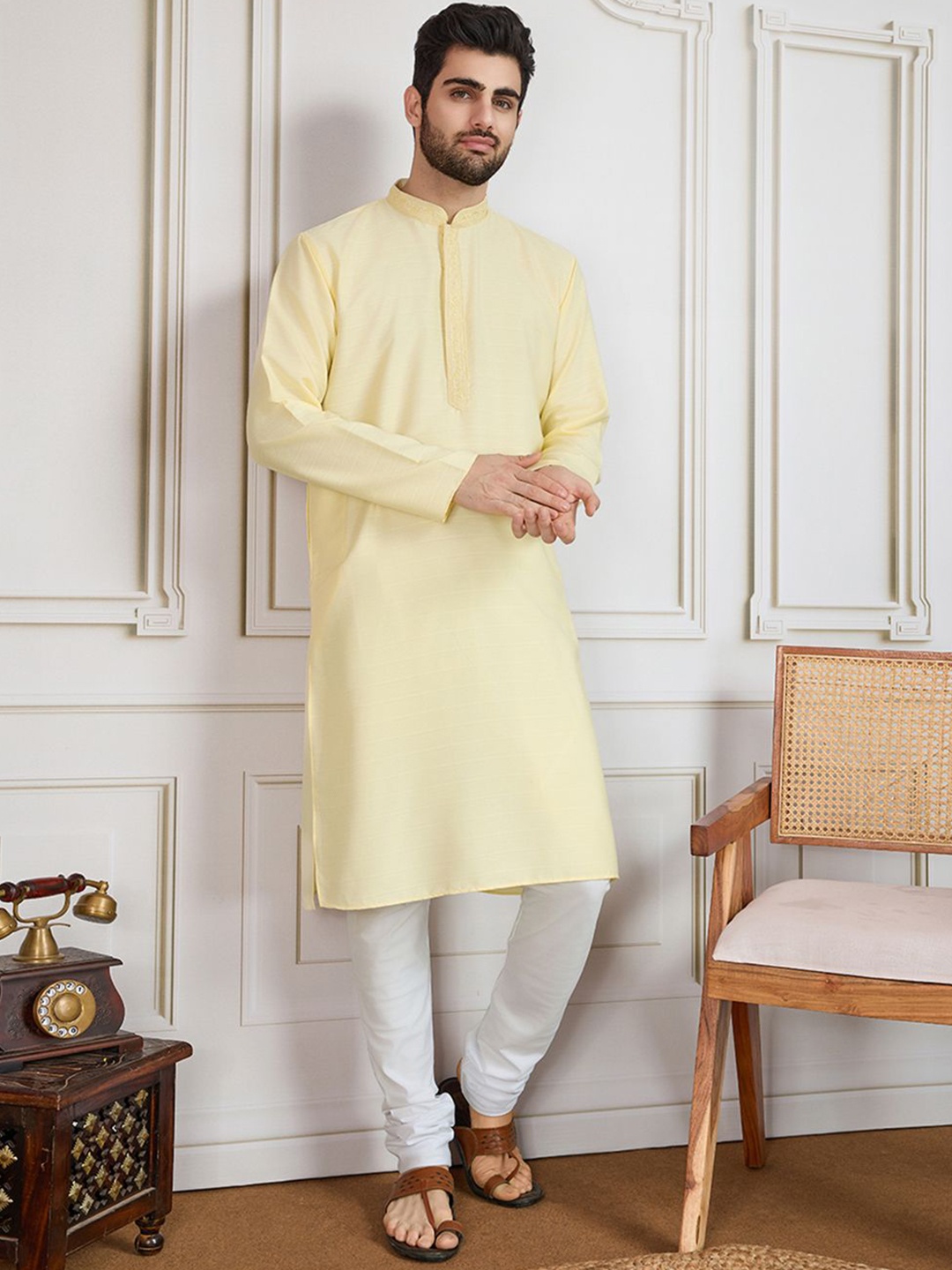 

House of Pataudi Yoke Border Embroidered Straight Kurta, Yellow
