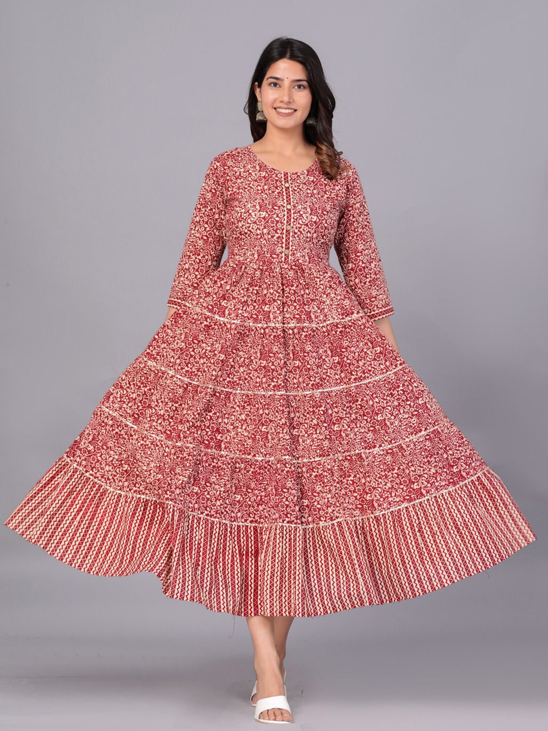 

Da Vastraagaar Women Floral Printed Anarkali Kurta, Maroon