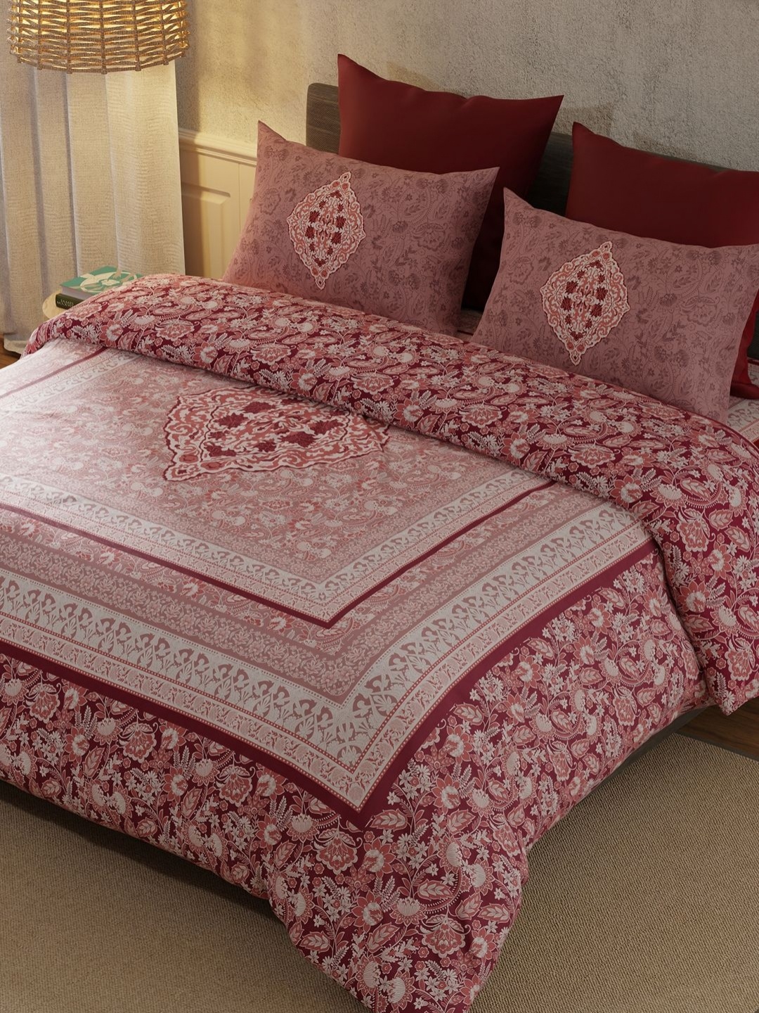 

BELLA CASA Red & White Floral 210 TC King Bedsheet with 2 Pillow Covers