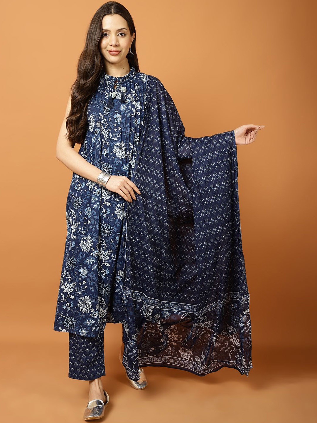 

Meena Bazaar Printed Kurta with Trousers & With Dupatta, Blue