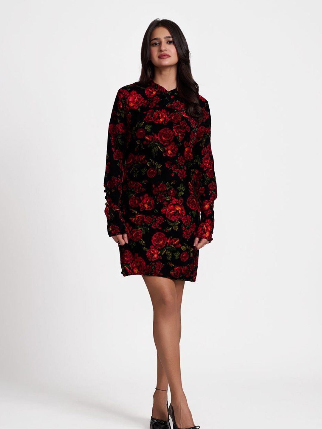 

How When Wear Rose Velvet High Neck Mini Dress, Black