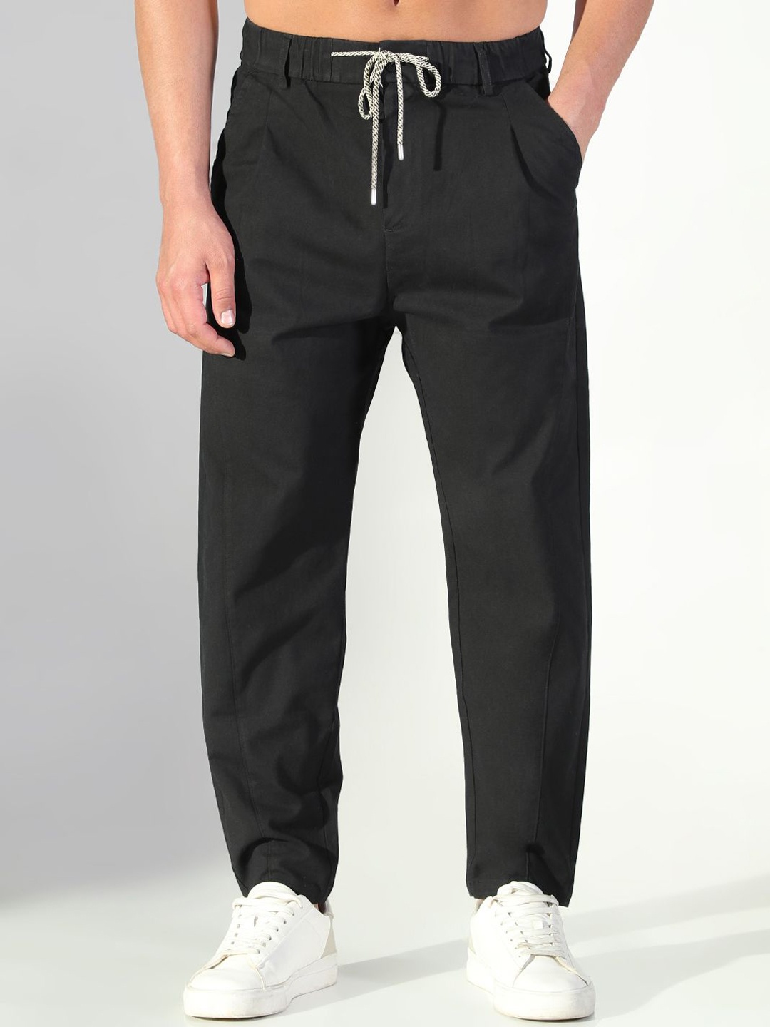 

SHOWOFF Men Comfort Regular Fit Mid-Rise Pleated Korean Pants, Black