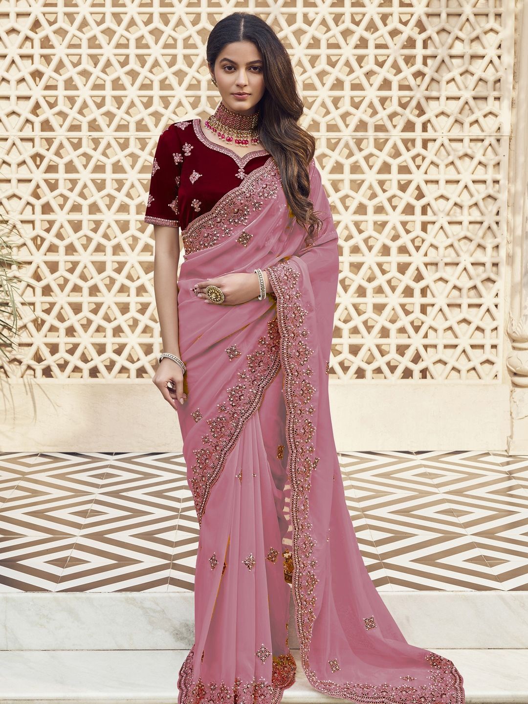 

Suha Floral Poly Georgette Saree, Pink