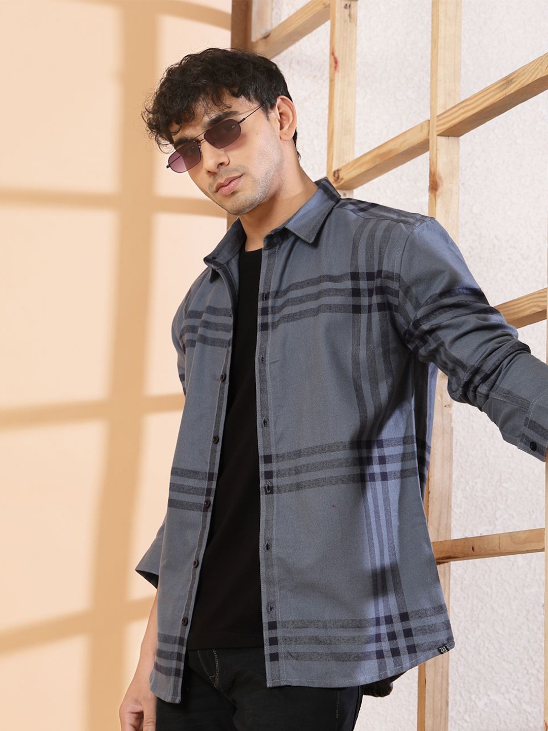 

Rigo Men Spread Collar Checked Cotton Casual Shirt, Blue