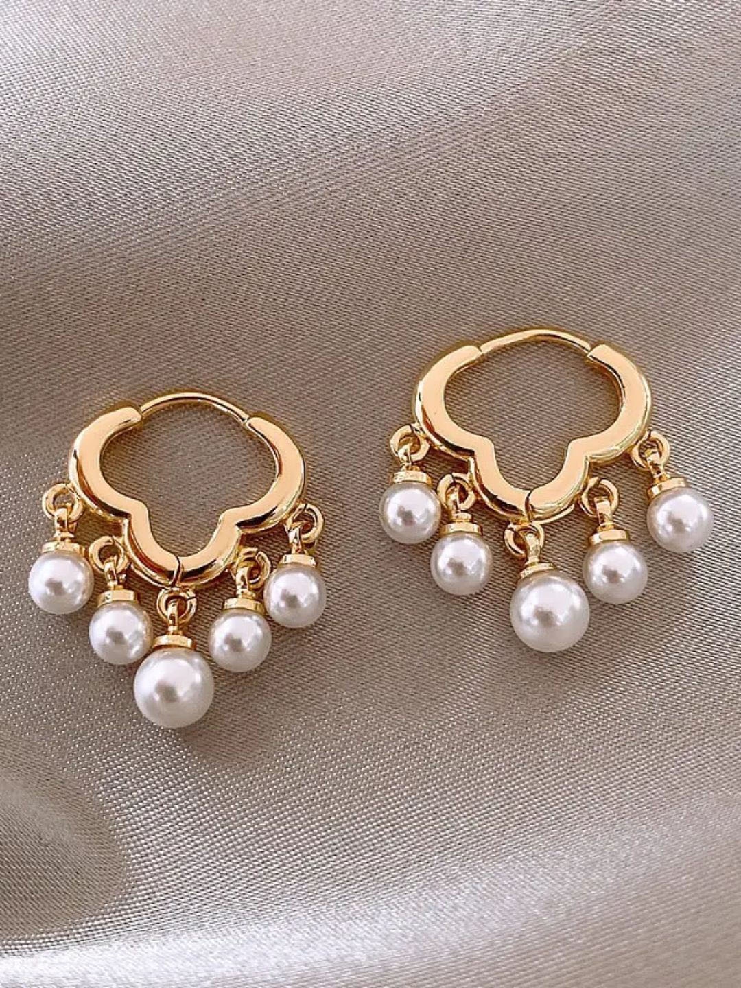 

DressBerry Contemporary Drop Earrings, White